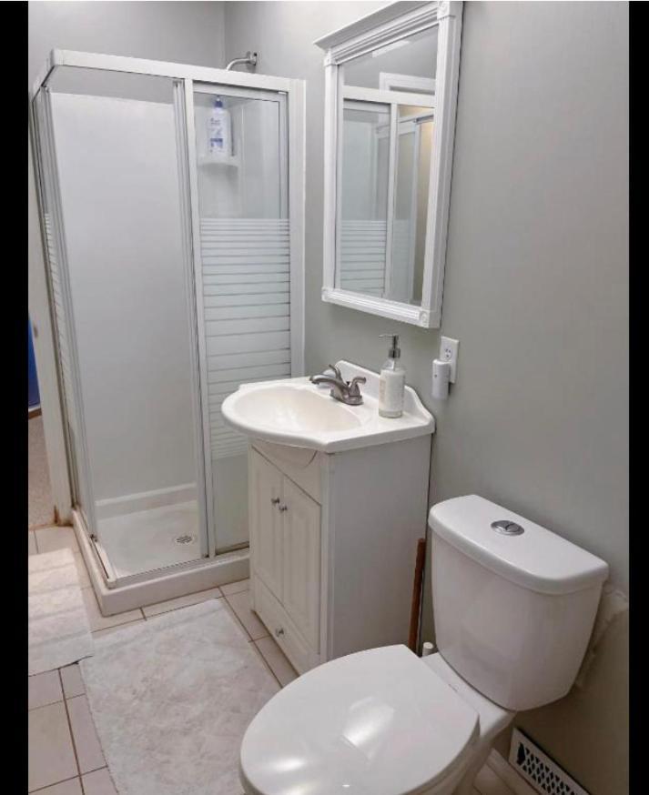 Best Garden House&3 Mins Bus Station Close C-Train&Free Parking Κάλγκαρι Εξωτερικό φωτογραφία