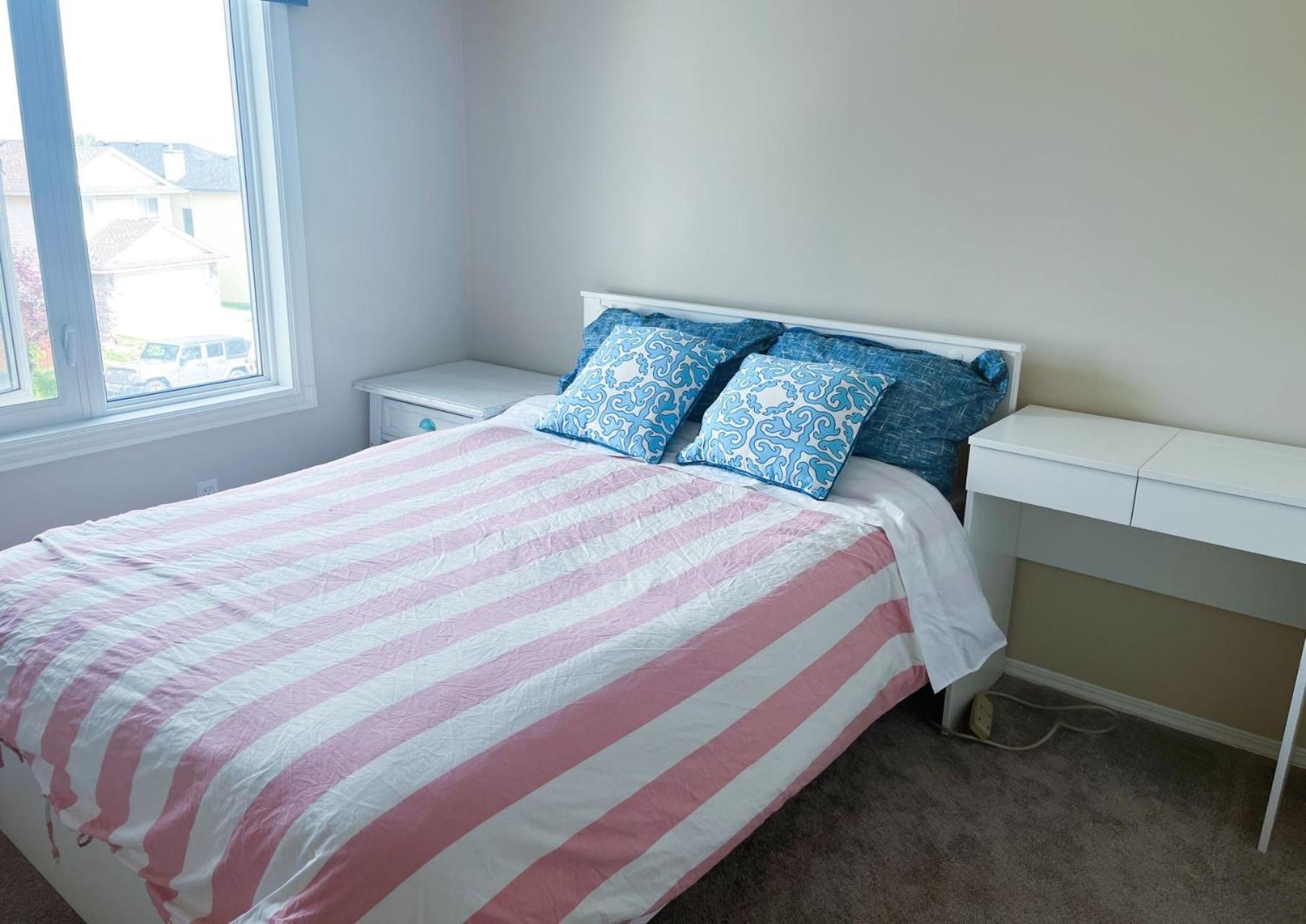 Best Garden House&3 Mins Bus Station Close C-Train&Free Parking Κάλγκαρι Δωμάτιο φωτογραφία